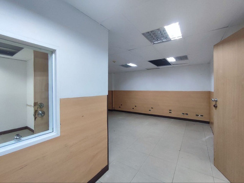 Imagen 8 de 20 de Edificio Comercial En Venta En Las Mercedes