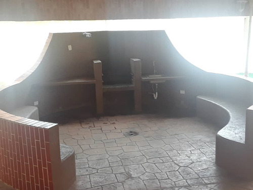 Apartamento En Residencias Vincenzo, Urbanizacion Costa Azul Ic-00158