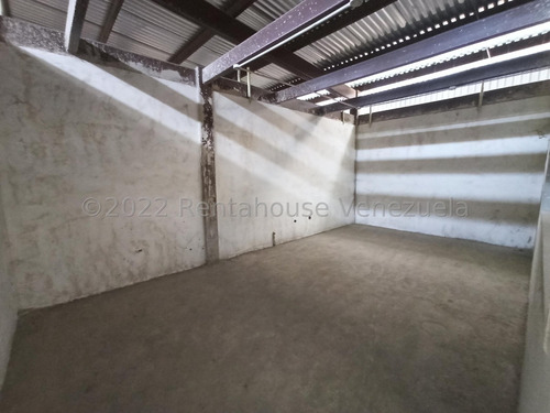 Galpón Nave Industrial Almacén Bodega Comercial En Venta En A Unos Metros De La Avenida Internacional Turmero Maracay Cuenta Con Tanque Subterráneo De Agua Área De Carga Y Almacenamiento Nela 23-139