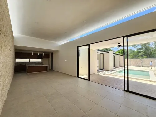 ¡una Planta! Casa En Venta En Zona Country Al Norte De Mérida