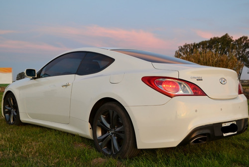 Hyundai Genesis 3.8 V6 2011