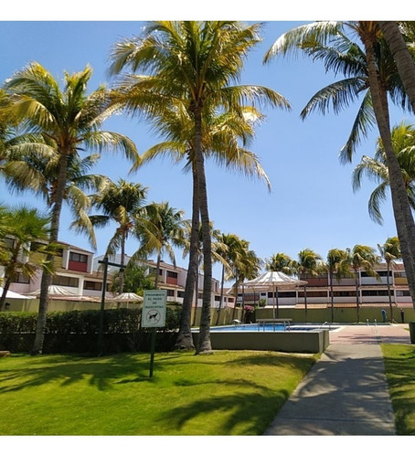 Imagen 15 de 17 de Se Alquila Moderno Town House En Cayo De Agua Equipado