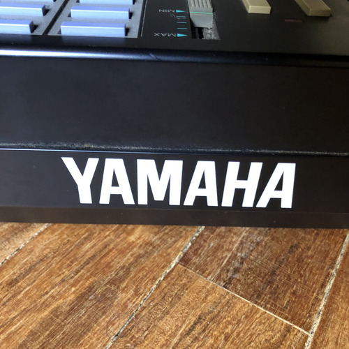 Yamaha Psr-12 Negro (Usado)