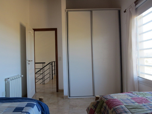 Imagen 28 de 30 de Casa-venta-pinamar-uade-calidad Edilicia-4 Dormitorios + Play-gas Natural-cloacas