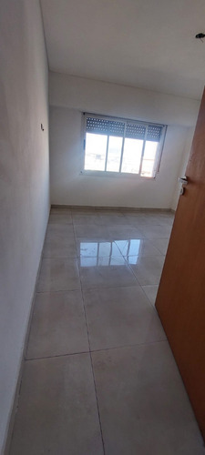 Departamento 2 Ambientes Con Patio República 2129,caseros,tres De Febrero