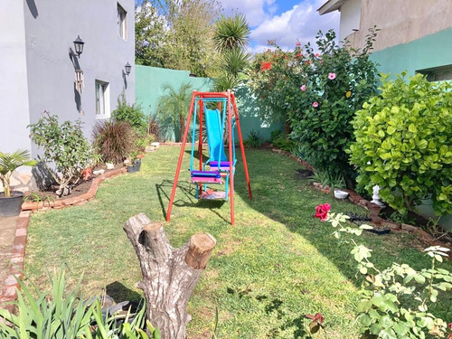 Venta De Casa Más Departamento Tres Ambientes