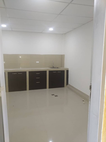 Imagen 19 de 23 de Local Para Clinica O Consultorios 04166467687 Am