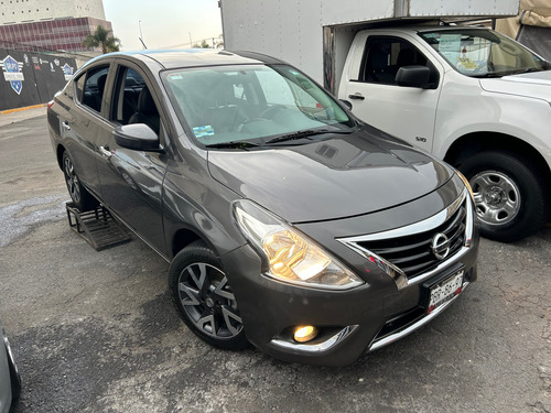 Nissan Versa 1.6 Exclusive Navi At