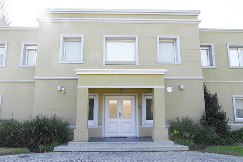 Imagen 3 de 30 de Gran Casa De 5 Dormitorios En Barrio Privado Kentucky Club De Campo
