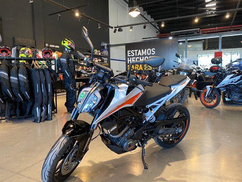 Motocicleta Ktm Duke 390 2021 0km Blanca