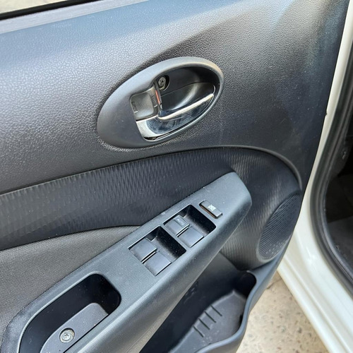 Imagen 16 de 25 de Toyota Etios 1.5 Xls