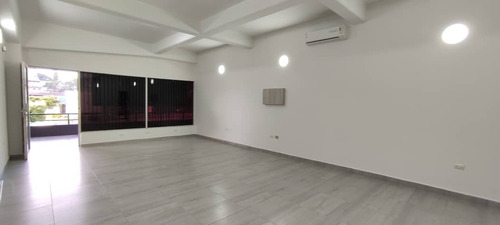 Se Vende O Alquila Local Comercial En El Cc Pinar
