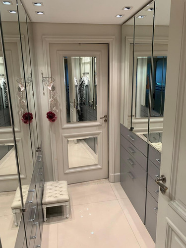 Chateau Libertador. 3 Suites + Dep. Cochera Y Baulera
