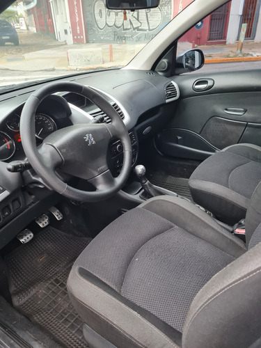 Peugeot 207 1.4 Sedan Hdi Xt
