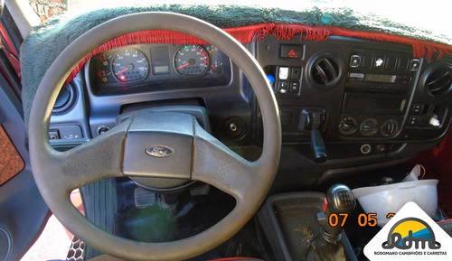 Imagem 2 de 14 de Ford Cargo 2428