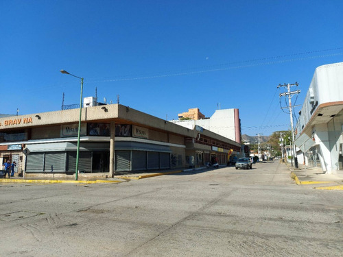 Tibisay Rojas Vende Terreno De Esquina En Urbanizaciòn La Alegria. Valencia   Cod. 204016