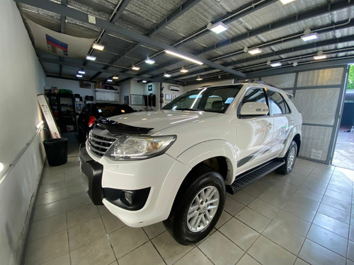 Toyota Hilux SW4 2.7 Srv Cuero Vvti 4x2 4at 7 As - C4