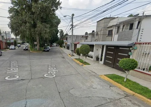 Hermosa Casa En Remate, Cayena, Valle Dorado, Tlalnepantla De Baz, Edo. De México. Vdl