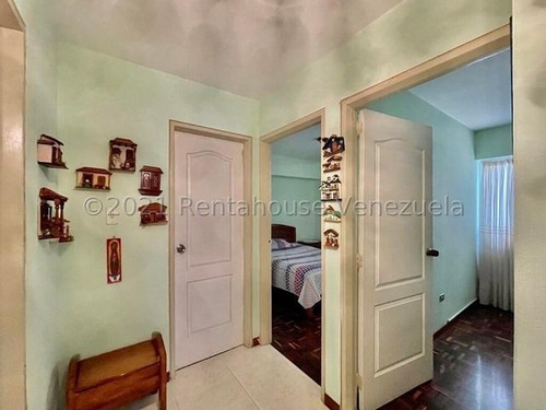 Imagen 3 de 18 de Apartamento En Venta, Amoblado, Equipado Y Con Pozo, Los Palos Grandes, Caracas, Código: Mm1 22-3631
