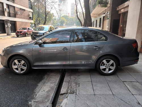 Volkswagen Vento 2.5 Luxury 170cv Tiptronic