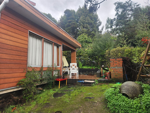 Casa En Venta De 9 Dorm. En Concepción