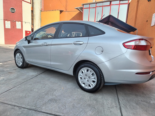 Ford Fiesta 1.6 S Sedan Mt