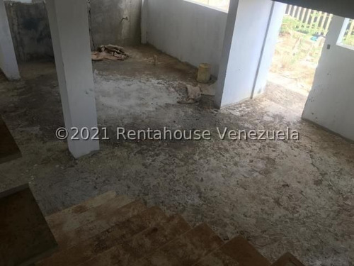 Imagen 6 de 9 de Townhouse En Venta Con Ubicación En La Puerta Maraven