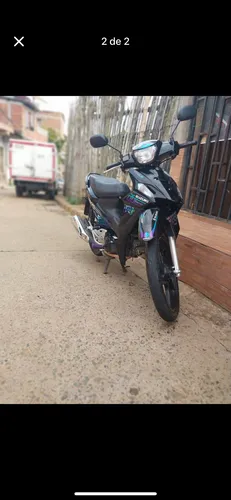 Viva R Negra Con Calcas Tornasol Moradas