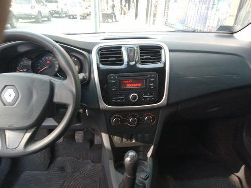 Imagen 10 de 15 de Renault Sandero 2016 1.6 Expression 90cv