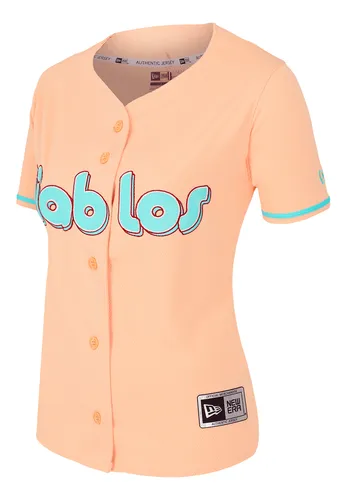 Camisa rosa con diablos rojos sale