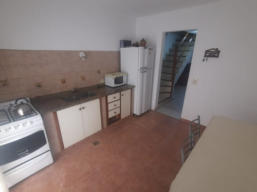 Triplex Amplio Y En Impecable Estado A La Venta Sin Expensas