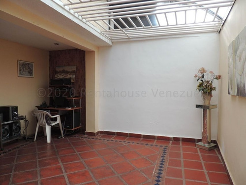Imagen 10 de 13 de Eloisa Mejia Rentahouse Vende Townhouse En Mañongo Naguanagua 22-14407
