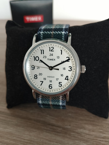 Reloj Timex Weekender / Modelo Tw2r51400