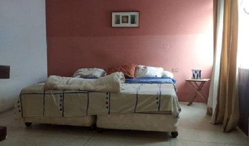 Imagen 8 de 9 de En Venta Casa De Dos Niveles, La California Norte, 345m2, 5h, 3.5b,2pe