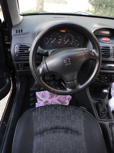 Peugeot 206 2008 1.4 Presence Flex 3p
