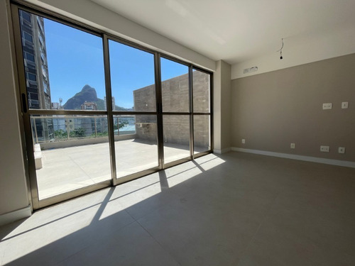 Imagem 22 de 30 de Excelente Cobertura Duplex De Alto Padrão Com Três Suítes Na Avenida Afrânio De Melo Franco, Leblon. - Co00045 - 69400596