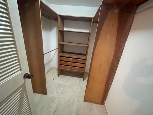 Imagen 14 de 21 de Vendo Pb 318m2 3h+s/2.5b+s/3p Colinas De Valle Arriba 0069