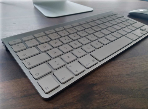 iMac 21.5 Modelo 2014 (Usado)