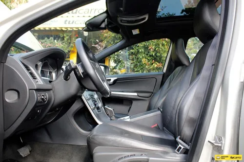 Volvo XC60 2.0 T5 Momentum