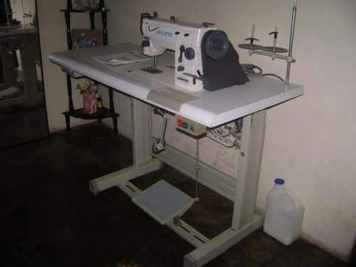 Imagen 3 de 6 de Reparo Maquinas De Coser A Domicilio Domestica E Industrial