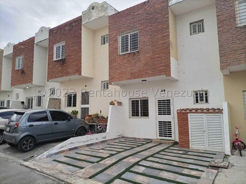 Imagen 28 de 30 de Casa En Venta La Piedad Norte Cabudare Lara Rah 23-18790 // Invierta Seguro Con Rentahouse//