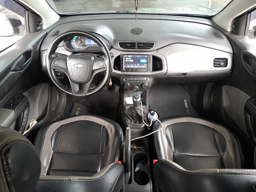 Imagem 12 de 15 de Chevrolet Onix Ls 1.0 2015 Perfeito Estado