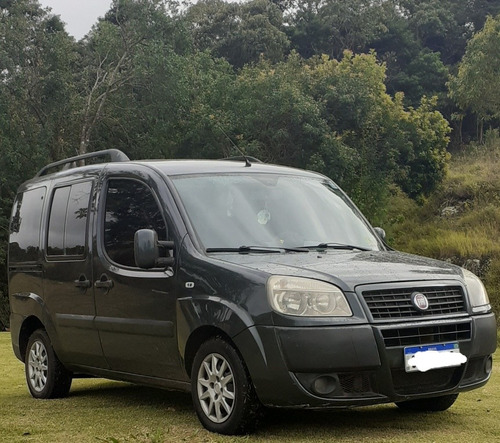 Imagem 3 de 10 de Fiat Doblo 2013 1.8 16v Essence Flex 5p