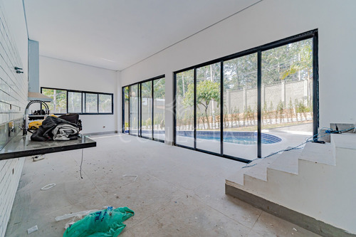 Imagem 19 de 23 de Valville 2 - Casa De 366m²; 5 Suítes; Piscina; Entrega Em Março De 2022 - Cncd282