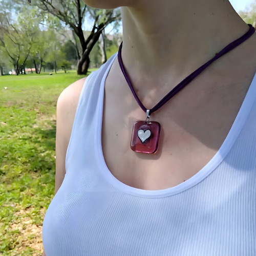 Collar Casual Corazón Morado Color Violeta