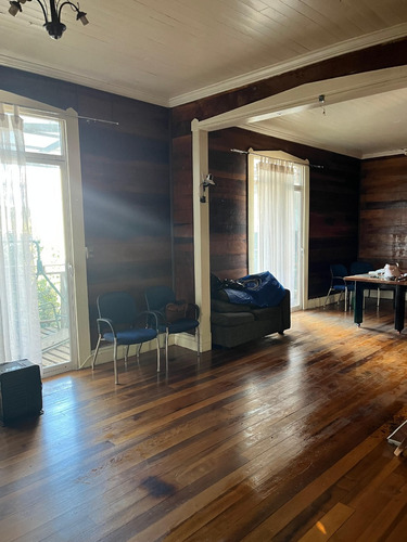 Casa De 2 Pisos 140m2, 4d 2b, Terraza, Av, Picarte Valdivia.