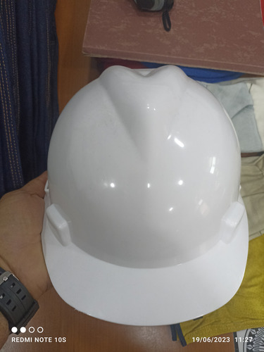 Casco Blanco Tipo Gorra 