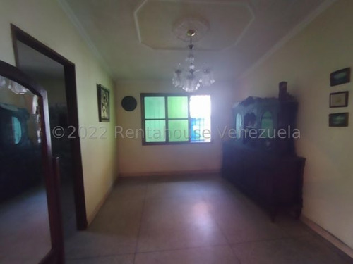Imagen 4 de 9 de Julio Latouche Vende Casa La Esmeralda 22-17283 Jj35