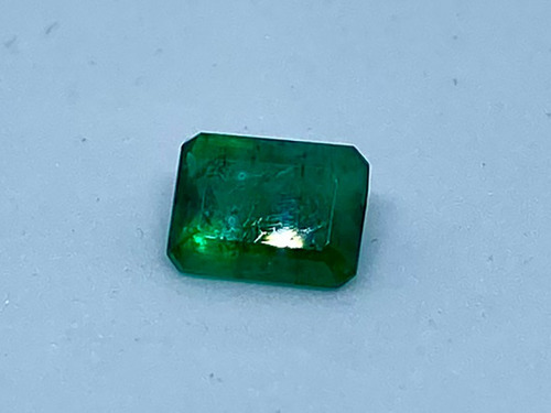 Esmeralda Natural Octogonal Verde Vívido 7.6x5.7mm