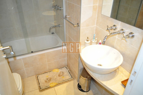 Edificio Torre O En Playa Brava En Exclusividad !!!!!!!!- Ref: 11353
